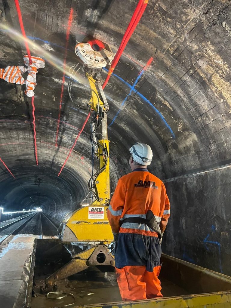 Tunnelling with KEMROC KDS Diamond Saw