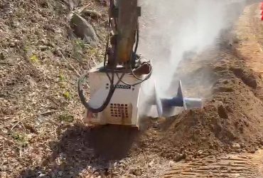 From Overbreak to Precision: In the U.S – KEMROC KTR 65 Trencher Attachment Changes the Game in Sandstone Trenching.