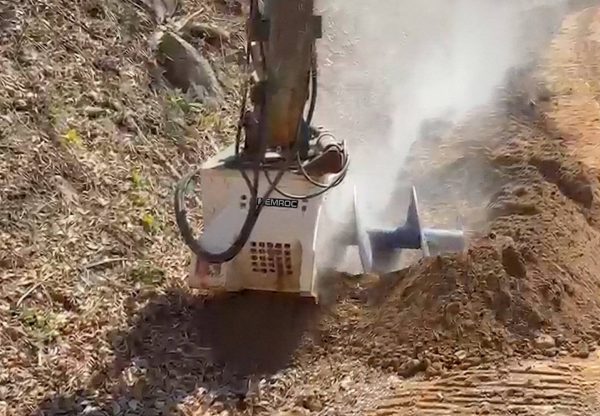 From Overbreak to Precision: In the U.S - KEMROC KTR 65 Trencher Attachment Changes the Game in Sandstone Trenching.