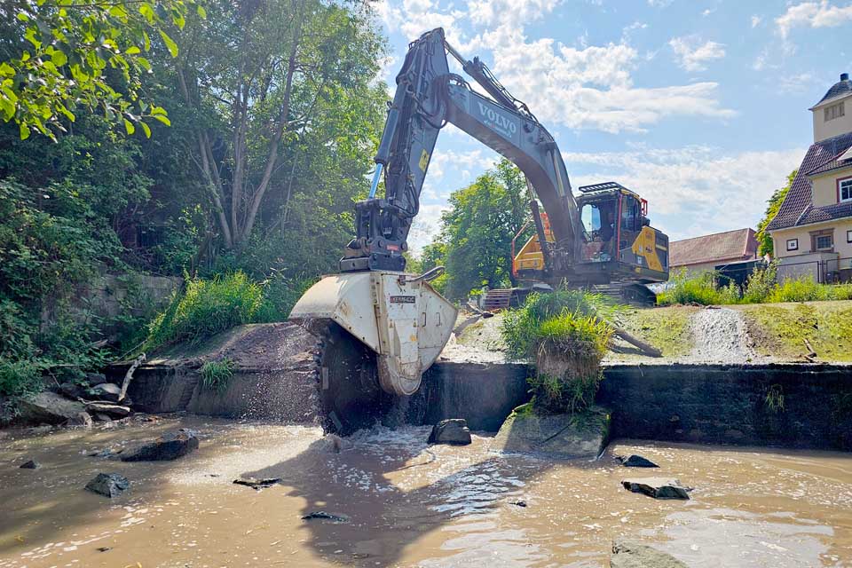 DMW 220: Wehrhaften Beton wirtschaftlich zerlegen